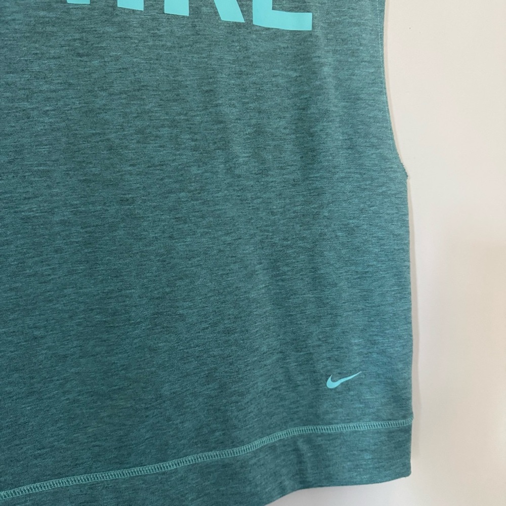 Nike Sleeveless Graphic Fleece Training Tank Top - Picture 5 of 10